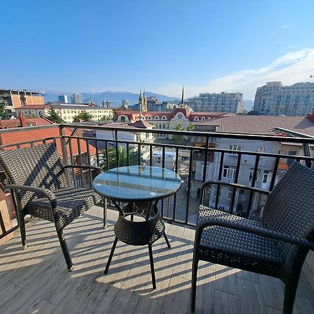 Karvi Hostel & Suites باتومي المظهر الخارجي الصورة